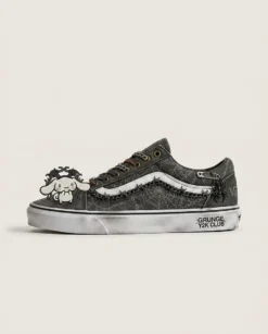 Cobweb Trapped Custom Vans Old Skool Shoes | Cobweb Stitch Detail