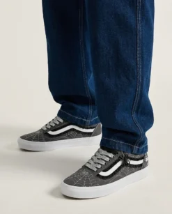 Vans Old Skool Shoes Lace Skull Spider Cobweb Stitch Detail Custom 3 Vans Old Skool Shoes Lace Skull Spider Cobweb Stitch Detail Custom -Vans Custom Shop Old Skool Shoe 001 LLM 20260430 037 detail 1