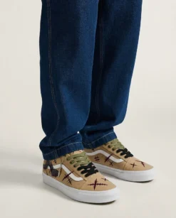 Vans Old Skool Shoes Heavenly Tyrant Scars Dark Anime Mismatched Laces Custom 3 Vans Old Skool Shoes Heavenly Tyrant Scars Dark Anime Mismatched Laces Custom -Vans Custom Shop Old Skool Shoe 001 LLM 20260501 025 detail 1